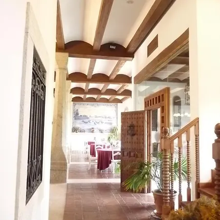 Отель Casas Del Sevillano 3*